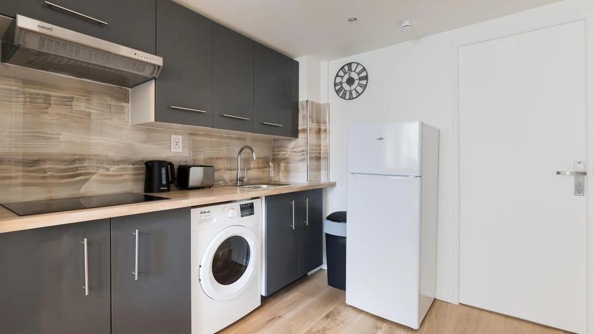 Orfila/Gambetta: Magnifique Appartement 6P Párizs Apartman